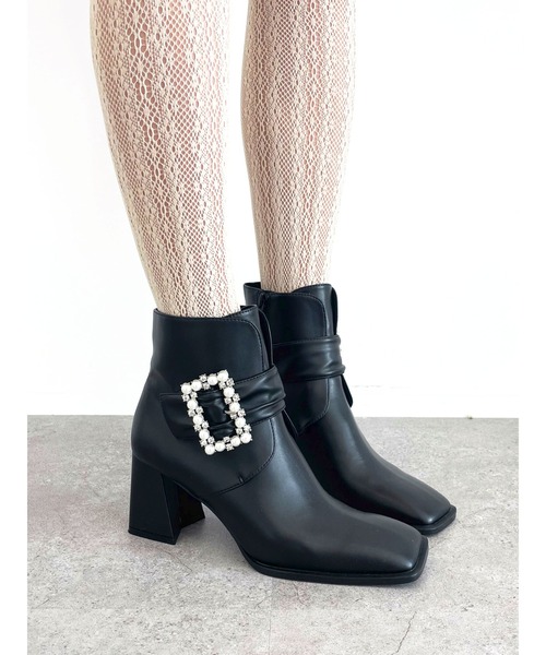 Honey Salon（ハニーサロン）の「パールバックルショートブーツ（ブーツ・レディース・ライトベージュ/ブラック・SMALL/MEDIUM/LARGE）」の9枚目の写真