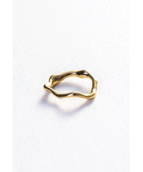 mou(モウ)の「【Na.moda】Surge glossy color ring(リング・レディース・シルバー/ゴールド・FREE)」の2枚目の写真