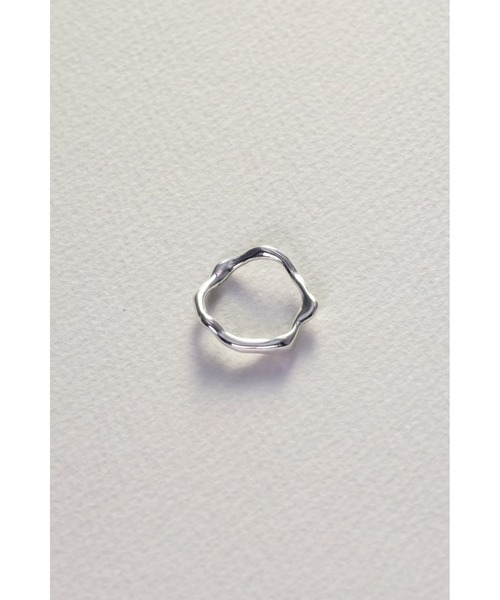 mou(モウ)の「【Na.moda】Surge glossy color ring(リング・レディース・シルバー/ゴールド・FREE)」の7枚目の写真