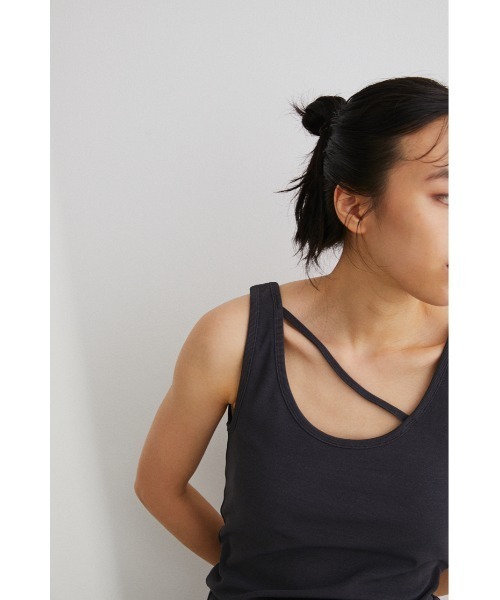 STYLEMIXER(スタイルミキサー)の「カップ付きストリングタンク(タンクトップ・レディース・ブラック/ベージュ/グレー/アイボリー・SMALL/MEDIUM)」の17枚目の写真