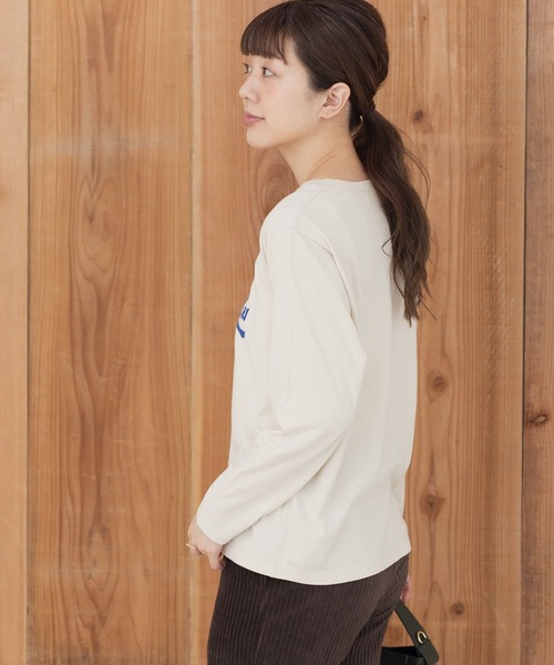 URBAN RESEARCH Sonny Label（アーバンリサーチサニーレーベル）の「ロゴプリントロングTシャツ（Tシャツ/カットソー・レディース・オフホワイト/スミクロ/ベージュ・FREE）」の11枚目の写真