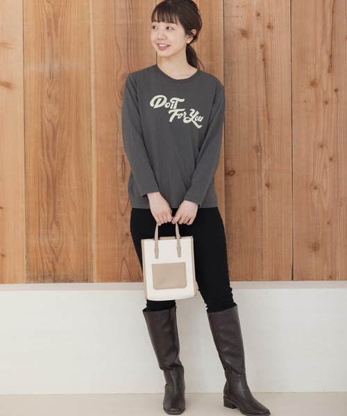 URBAN RESEARCH Sonny Label（アーバンリサーチサニーレーベル）の「ロゴプリントロングTシャツ（Tシャツ/カットソー・レディース・オフホワイト/スミクロ/ベージュ・FREE）」の6枚目の写真