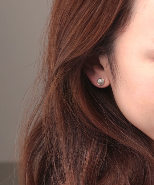 Manon's Selection(マノンズセレクション)の「サークルシェルキャッチピアス(ピアス(両耳用)・レディース・シルバー/ゴールド・ONE SIZE)」の7枚目の写真