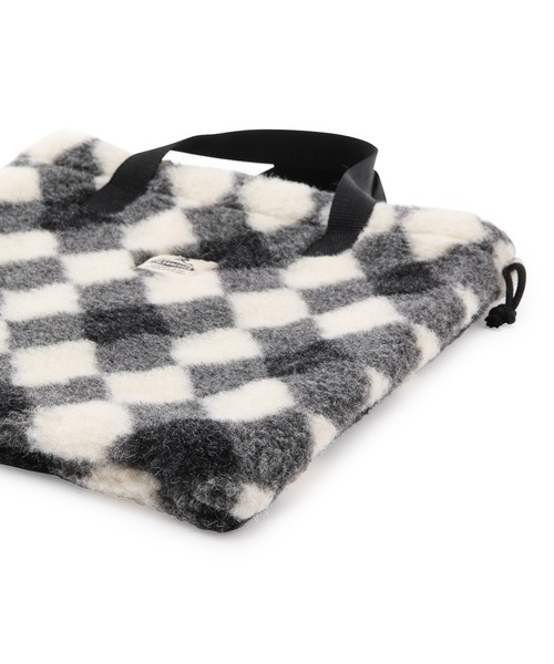 COLD BREAKER（コールドブレーカー）の「【COLDBREKER】ボアバッグ（ハンドバッグ・レディース・ブラック/ピンク/キャメル・FREE）」の12枚目の写真