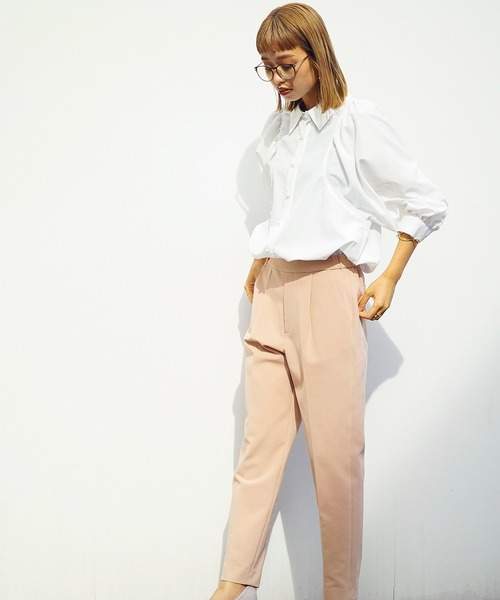 WHITE JOOLA(ホワイトジョーラ)の「ガルーダコンフォートダブルクロス 洗濯機で洗える&マルチストレッチ&防シワ加工 ・美ラインテーパードカラーパンツ(その他パンツ・レディース・サックスブルー/イエロー/ピンクベージュ/モカ/ベージュ/ネイビー・61/64/67)」の17枚目の写真