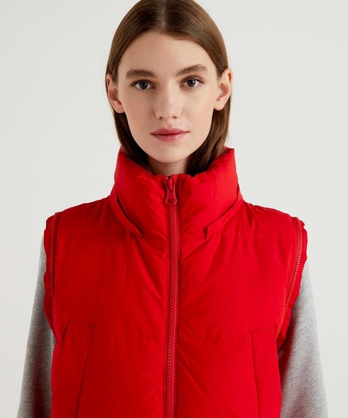 BENETTON (UNITED COLORS OF BENETTON)(ベネトンユナイテッドカラーズオブベネトン)の「フード付きベスト切り替えハイネックダウンコート(ダウンジャケット/コート・レディース・ブラック/カーキ/レッド/グレー・SMALL/LARGE/MEDIUM/X-SMALL)」の10枚目の写真
