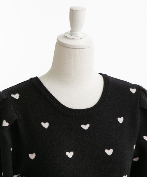 DearMyLove(ディアマイラブ)の「ハートボリューム袖ニットトップス(ニット/セーター・レディース・サックスブルー/ホワイト/ブラック×ピンク/オフホワイト/ブラック×ホワイト/ベビーピンク・LARGE/X-LARGE/MEDIUM)」の8枚目の写真