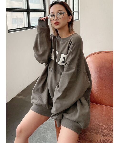 GYDA（ジェイダ）の「BRAVERYスウェットTOPS（Tシャツ/カットソー・レディース・ライトグレー/チャコールグレー/ベージュ・FREE）」の2枚目の写真