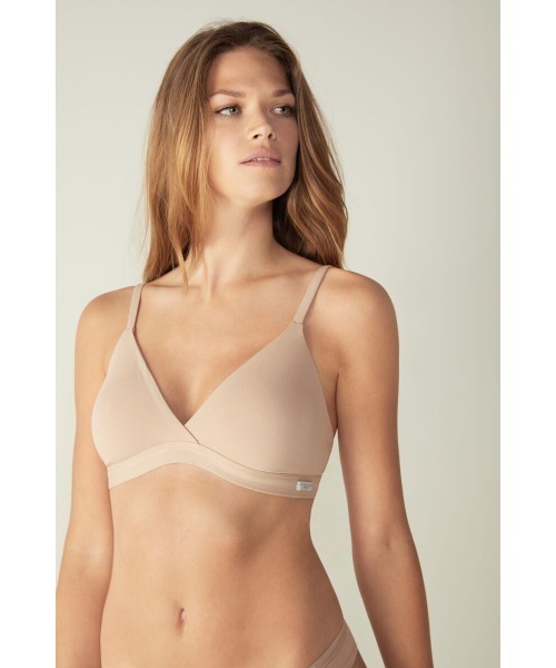 Intimissimi（インティミッシミ）の「Emma ナチュラルコットン トライアングルブラ 【オンライン限定・ノンワイヤー・パッドなし・蒸れにくい・ナチュラル・盛らない】（ブラジャー・レディース・ブラック/ベージュ/ヘザーグレー/ヘザーチャコール/ホワイト・70B/75C/80B/75B/80C/85B）」の22枚目の写真