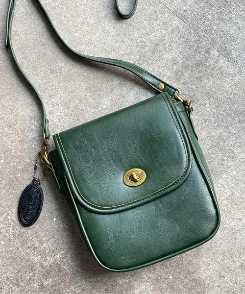 CPCM(シーピーシーエム)の「縦型アソートミニショルダー(ショルダーバッグ・メンズ・ブラック/ブラック系その他/ブラック系その他2/ブラウン/グレイッシュベージュ/ネイビー/グリーン/ブラウン系その他/グリーン系その他/ブラウン系その他2/シルバー/ブラック系その他3/シルバー系その他/ブラウン系その他3/グレー系その他/チャコールグレー/ダークブラウン/ベージュ/バーガンディー/モカ/グレー/ベージュ系その他・FREE)」の17枚目の写真