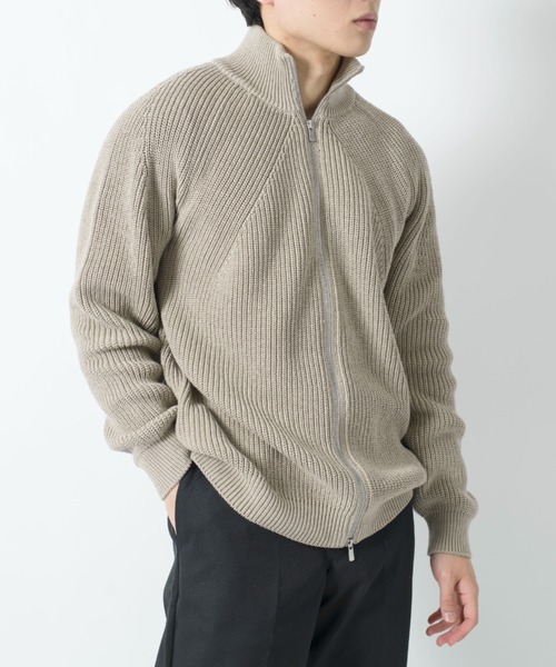 BATONER(バトナー)の「【BATONER】シグネチャー片畔ドライバーズニット SIGNATURE DRIVERS KNIT/BN-22SM-002(カーディガン/ボレロ・メンズ・ベージュ/グレイッシュブルー・2/3)」の4枚目の写真