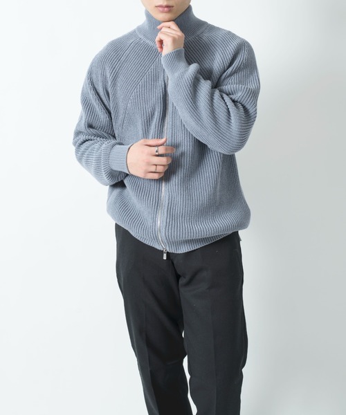 BATONER(バトナー)の「【BATONER】シグネチャー片畔ドライバーズニット SIGNATURE DRIVERS KNIT/BN-22SM-002(カーディガン/ボレロ・メンズ・ベージュ/グレイッシュブルー・2/3)」の11枚目の写真