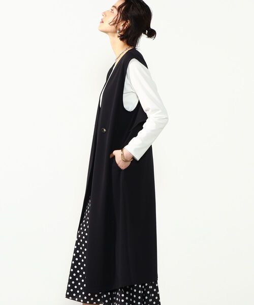 NOLLEY’S(ノーリーズ)の「◇【WEB限定】バックフリルロングジレ(ベスト・レディース・ライトグレー/キャメル/ダークネイビー・FREE)」の4枚目の写真