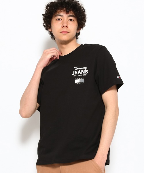 tommy jeans(トミー ジーンズ)の「ロゴプリントTシャツ(Tシャツ/カットソー・メンズ・ブラック/ホワイト・LARGE/MEDIUM/SMALL/X-LARGE)」の1枚目の写真