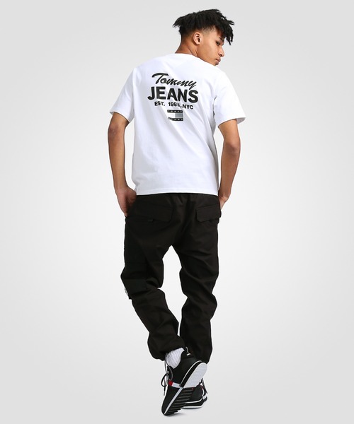 tommy jeans(トミー ジーンズ)の「ロゴプリントTシャツ(Tシャツ/カットソー・メンズ・ブラック/ホワイト・LARGE/MEDIUM/SMALL/X-LARGE)」の4枚目の写真