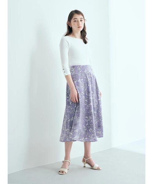 YECCA VECCA(イェッカヴェッカ)の「P.フラワー柄フレアスカート(スカート・レディース・ブラック/ラベンダー・M)」の5枚目の写真