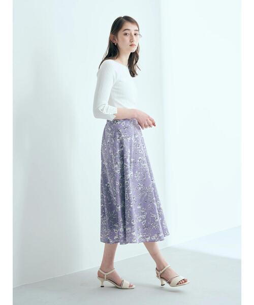 YECCA VECCA(イェッカヴェッカ)の「P.フラワー柄フレアスカート(スカート・レディース・ブラック/ラベンダー・M)」の8枚目の写真