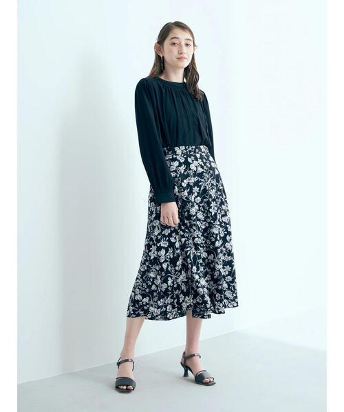 YECCA VECCA(イェッカヴェッカ)の「P.フラワー柄フレアスカート(スカート・レディース・ブラック/ラベンダー・M)」の20枚目の写真