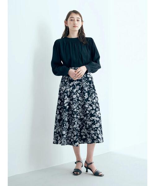YECCA VECCA(イェッカヴェッカ)の「P.フラワー柄フレアスカート(スカート・レディース・ブラック/ラベンダー・M)」の21枚目の写真