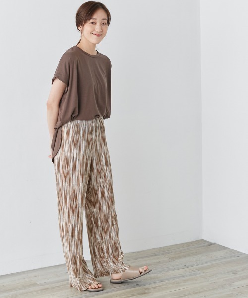 OMNES（オムネス）の「UVカット&ドライ加工裾ラウンドヘム半袖チュニック（Tシャツ/カットソー・レディース・ホワイト/ブラック/ベージュ/イエロー/モカ/ラベンダー・FREE）」の18枚目の写真