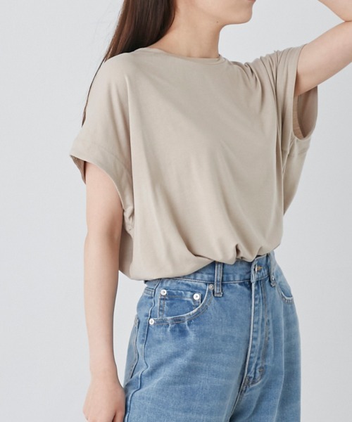 OMNES（オムネス）の「UVカット&ドライ加工裾ラウンドヘム半袖チュニック（Tシャツ/カットソー・レディース・ホワイト/ブラック/ベージュ/イエロー/モカ/ラベンダー・FREE）」の19枚目の写真