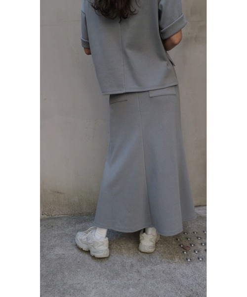 TRUNC(トランクエイティーエイト)の「Back Hem Cut Tops × Flare Skirt(ワンピース・レディース・ホワイト/ブラック/グレー・FREE)」の19枚目の写真