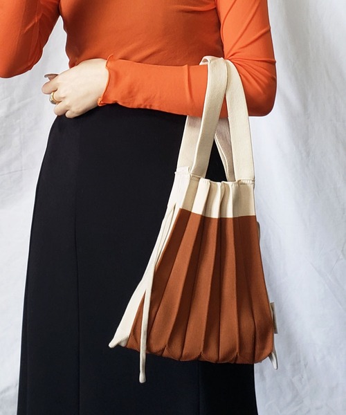me+em select（ミームセレクト）の「【 6色展開 ／ 2WAY 】バイカラーニットプリーツリボンハンドバッグ（ショルダーストラップ付属）（ハンドバッグ・レディース・ピンク/グリーン/キャメル/ブラック/パープル/ベージュ・FREE）」の20枚目の写真