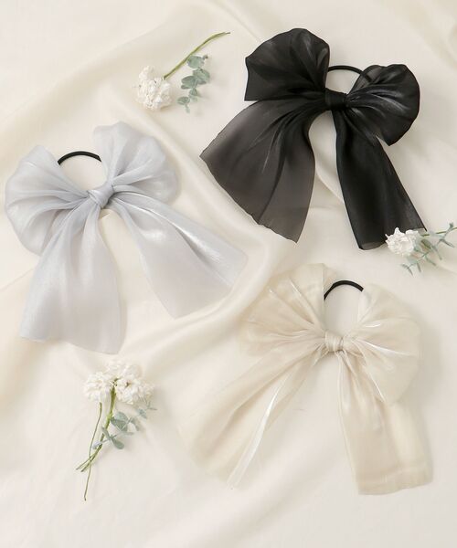 MAJESTIC LEGON（マジェスティックレゴン）の「エアリーリボンヘアアクセ（ヘアゴム・レディース・ブラック/アイボリー/グレー・FREE）」の3枚目の写真