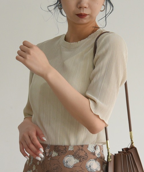 sango(sango)の「5分袖クルーネックプルオーバー(Tシャツ/カットソー・レディース・アイボリー/ライトパープル/グレイッシュベージュ・FREE)」の4枚目の写真