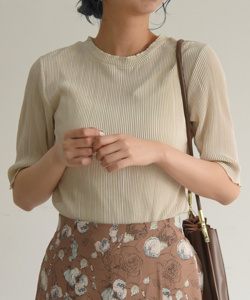 sango(sango)の「5分袖クルーネックプルオーバー(Tシャツ/カットソー・レディース・アイボリー/ライトパープル/グレイッシュベージュ・FREE)」の5枚目の写真