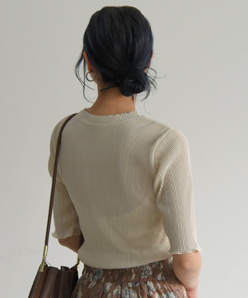 sango(sango)の「5分袖クルーネックプルオーバー(Tシャツ/カットソー・レディース・アイボリー/ライトパープル/グレイッシュベージュ・FREE)」の6枚目の写真
