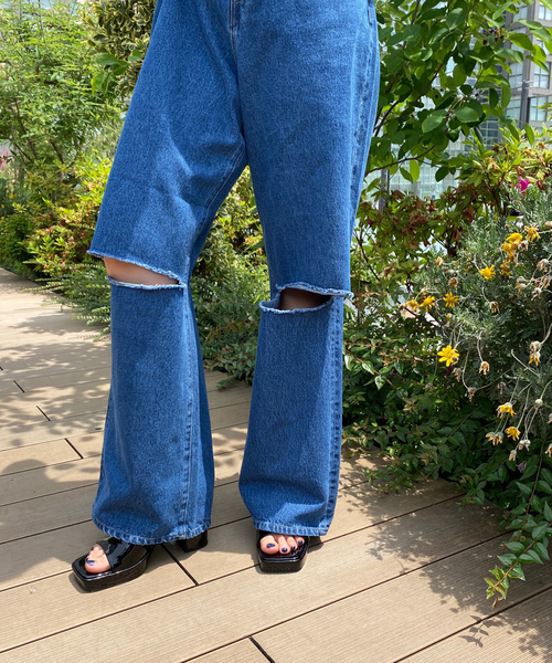 Oriens JOURNAL STANDARD（オリエンス ジャーナルスタンダード）の「スーパーワイドクラッシュデニム（デニムパンツ・レディース・ホワイト/ネイビー/ブルー系その他・38/36/34）」の2枚目の写真