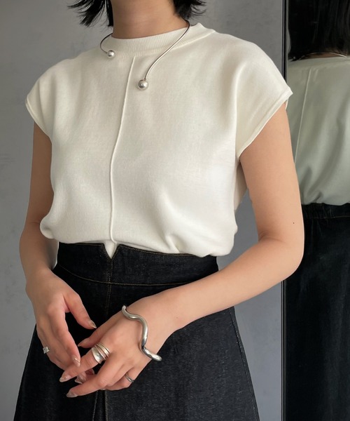 &g'aime（アンジェム）の「【&g’aime】ミラノリブフレンチスリーブニット（ニット/セーター・レディース・ホワイト/ブラック/グレー/グリーン/グレイッシュベージュ・FREE）」の2枚目の写真