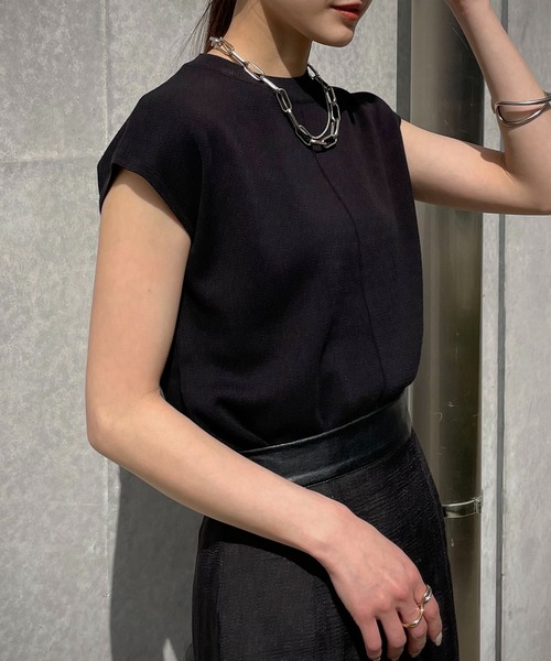 &g'aime（アンジェム）の「【&g’aime】ミラノリブフレンチスリーブニット（ニット/セーター・レディース・ホワイト/ブラック/グレー/グリーン/グレイッシュベージュ・FREE）」の3枚目の写真