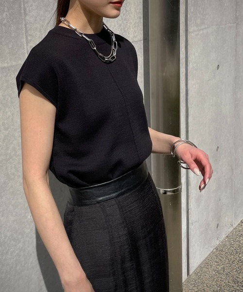 &g'aime（アンジェム）の「【&g’aime】ミラノリブフレンチスリーブニット（ニット/セーター・レディース・ホワイト/ブラック/グレー/グリーン/グレイッシュベージュ・FREE）」の15枚目の写真