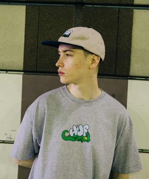 HUF（ハフ） MAGIC DRAGON CREW HUF（ハフ）の「MAGIC DRAGON H TEE / HUF プリント Tシャツ（T