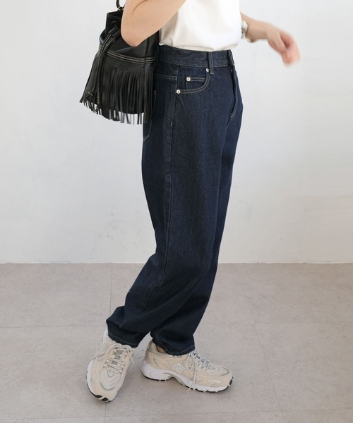 ANDJ(アンドジェイ)の「【2022/SS】13.5ozハイウエストテーパードデニムパンツ(デニムパンツ・レディース・ライトブルー/インディゴブルー・S/M)」の2枚目の写真