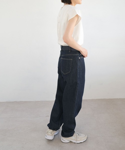 ANDJ(アンドジェイ)の「【2022/SS】13.5ozハイウエストテーパードデニムパンツ(デニムパンツ・レディース・ライトブルー/インディゴブルー・S/M)」の11枚目の写真