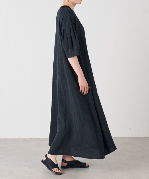 BEARDSLEY（ビアズリー）の「【低身長・ぽっちゃり・高身長にも2サイズ展開】袖バルーンリネンTワンピース（ワンピース・レディース・ブラック/ライトグレー・1/0）」の13枚目の写真