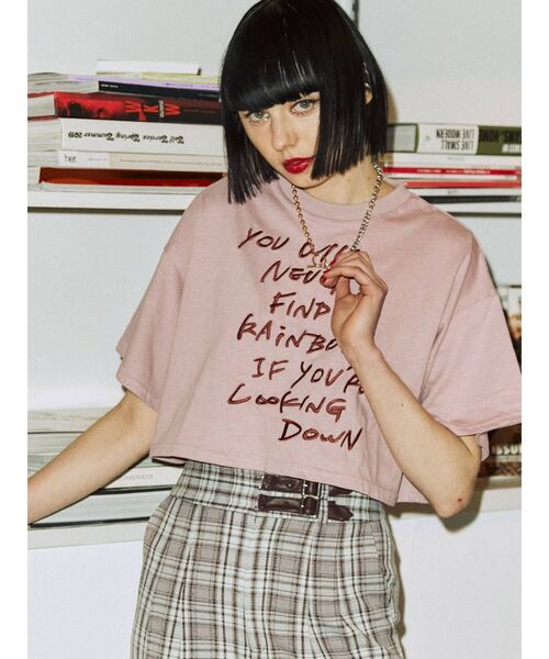 jouetie(ジュエティ)の「グランジロゴクロップド Tシャツ(Tシャツ/カットソー・レディース・ブラック/ピンク/オフホワイト・MEDIUM)」の18枚目の写真