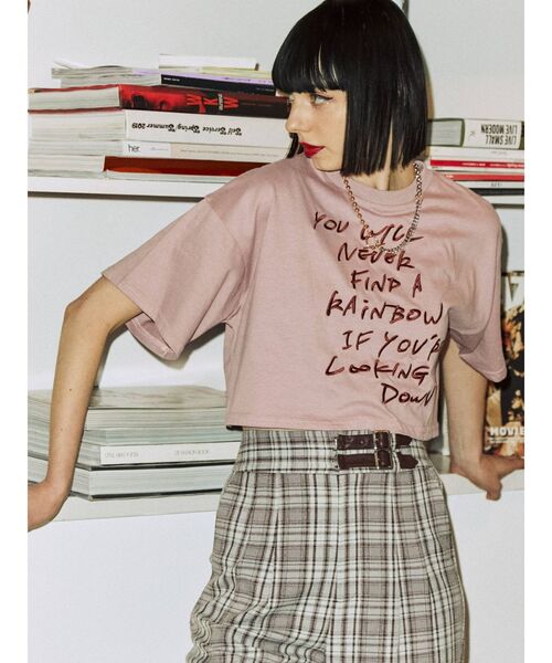 jouetie(ジュエティ)の「グランジロゴクロップド Tシャツ(Tシャツ/カットソー・レディース・ブラック/ピンク/オフホワイト・MEDIUM)」の20枚目の写真