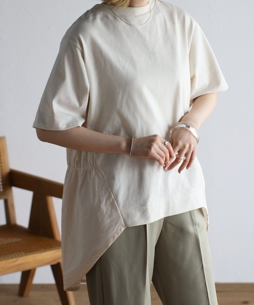 Fizz（フィズ）の「【Fizz/フィズ】　後ろティアード切替えチュニック丈トップス（チュニック・レディース・ホワイト/スミクロ・M）」の5枚目の写真
