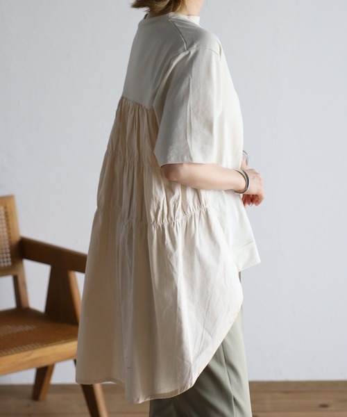 Fizz（フィズ）の「【Fizz/フィズ】　後ろティアード切替えチュニック丈トップス（チュニック・レディース・ホワイト/スミクロ・M）」の6枚目の写真