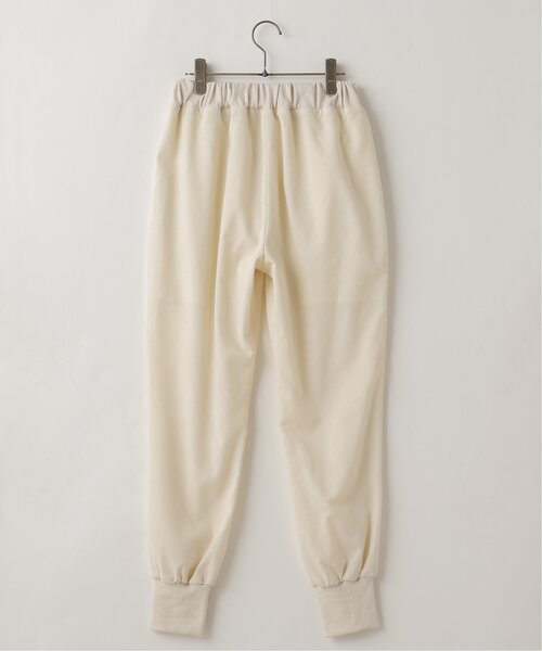 frames RAY CASSIN(フレームスレイカズン)の「WEB限定 リネンブレンド裾スリットジョガーパンツ セットアップ着用可(その他パンツ・レディース・ブラック/グレイッシュベージュ/キナリ・FREE)」の6枚目の写真