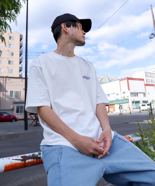 ZIP FIVE（ジップファイブ）の「【ZIP FIVE】韓国ヴィンテージ風 シンプルワンポイント半袖Tシャツ（Tシャツ/カットソー・メンズ・グリーン/ホワイト系1/ブラック/ロイヤルブルー/ホワイト/ブラック系/オートミール/ネイビー/ホワイト系・LARGE/MEDIUM）」の4枚目の写真