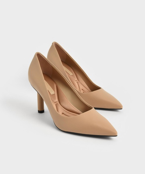CHARLES & KEITH(チャールズ & キース)の「シリンダーヒール パンプス / Cylindrical Heel Pumps(パンプス・レディース・サンドベージュ/ブラック/オフホワイト・22.5cm/25cm/25.5cm/23cm/24.5cm/23.5cm/22cm)」の16枚目の写真