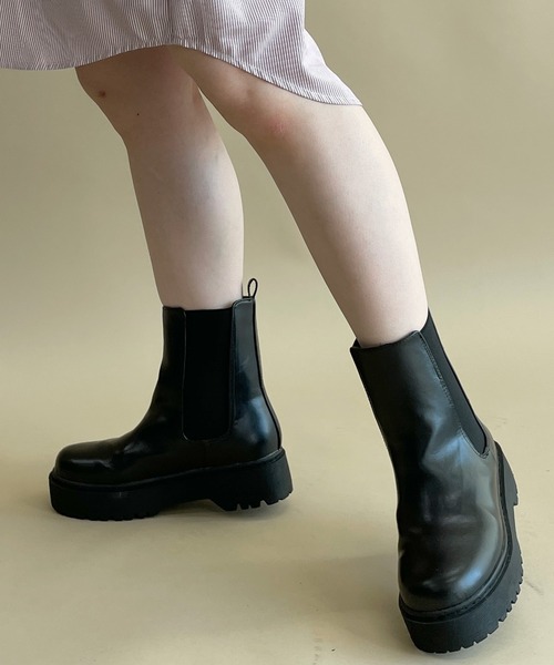 w closet（ダブルクローゼット）の「厚底サイドゴアブーツ（ブーツ・レディース・ブラック・M/L）」の10枚目の写真