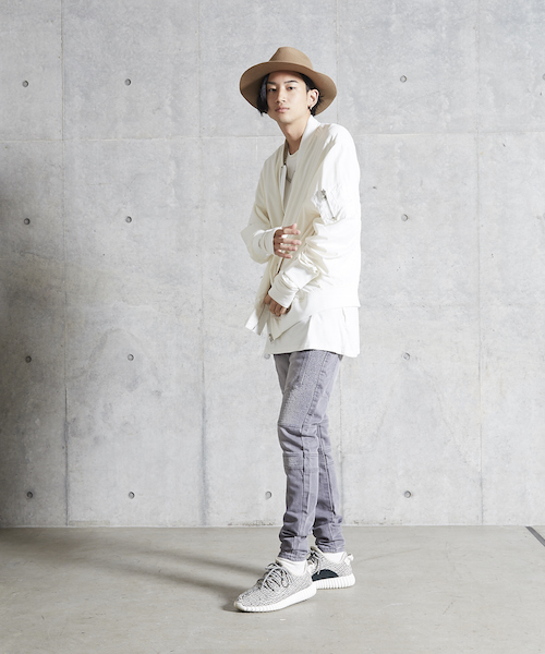 MYE-DO'（マイ・ドゥ）の「ストレッチ LIGHT MA-1（ミリタリージャケット・メンズ・ホワイト/ブラック・MEDIUM/SMALL）」の16枚目の写真