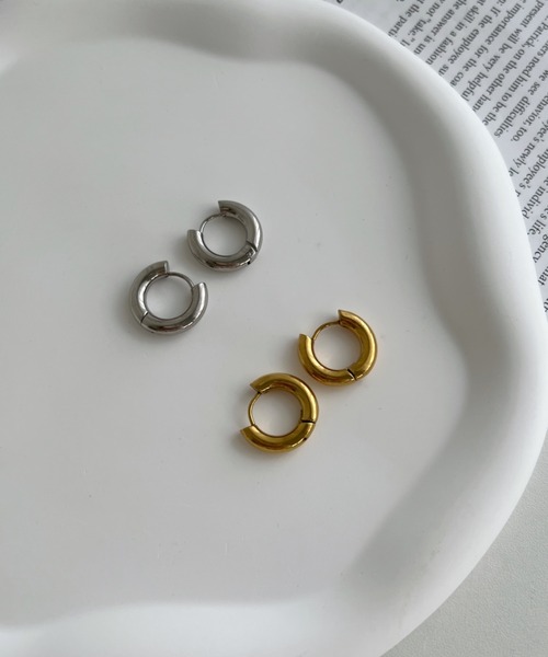 iso(イソ)の「ワンタッチ ボリューム フープピアス / ステンレス(ピアス(両耳用)・レディース・シルバー/ゴールド・FREE)」の13枚目の写真