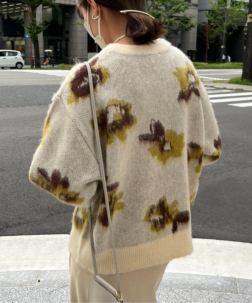 CPCM（シーピーシーエム）の「花柄シャギーニット（ニット/セーター・レディース・ネイビー/グレー/オレンジ/アイボリー・FREE）」の9枚目の写真